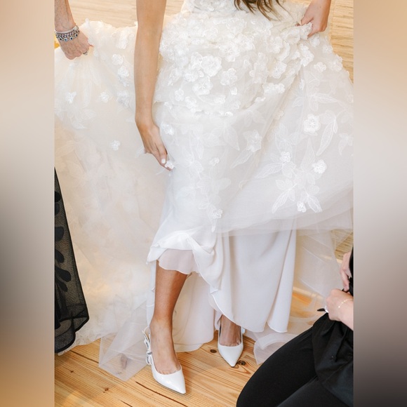 Dior J'Adior Patent Cream Slingback Heels - Picture 11 of 12